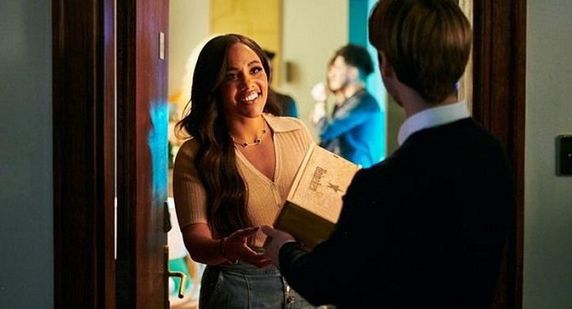 Heineken pokazuje w reklamie, że kobiety też kibicują piłce nożnej