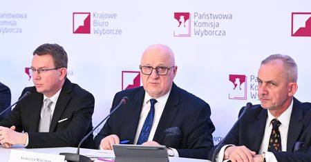 PKW ogłasza oficjalne wyniki wyborów prezydenckich 2025. Trzaskowski i Nawrocki powalczą "na żyletki"