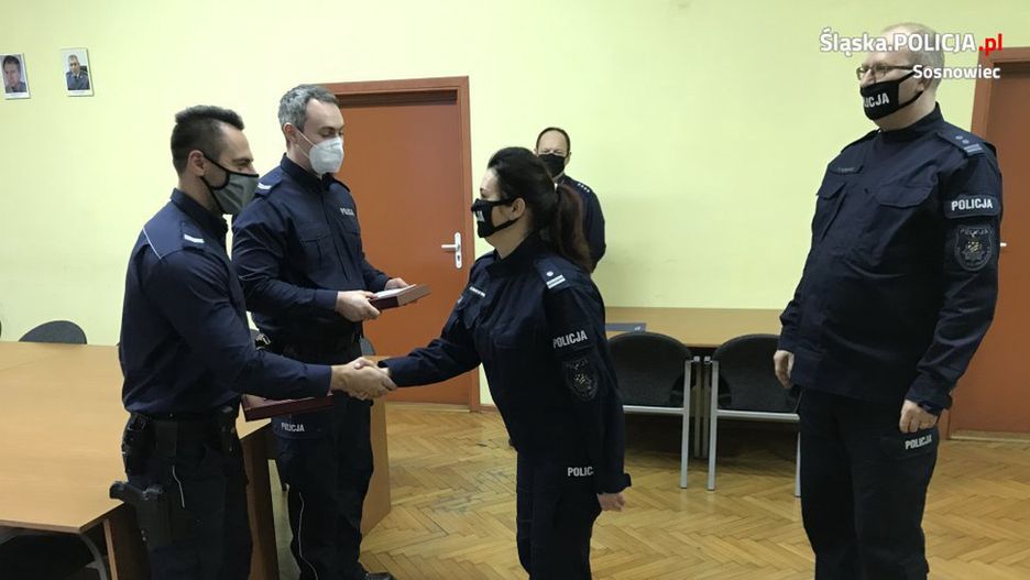 Policjanci z Sosnowca zostali wyróżnieni za brawurową akcję,