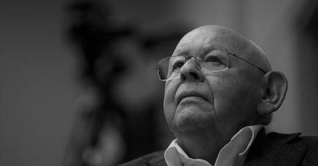 Jerzy Urban nie żyje. Tak jest żegnany w sieci