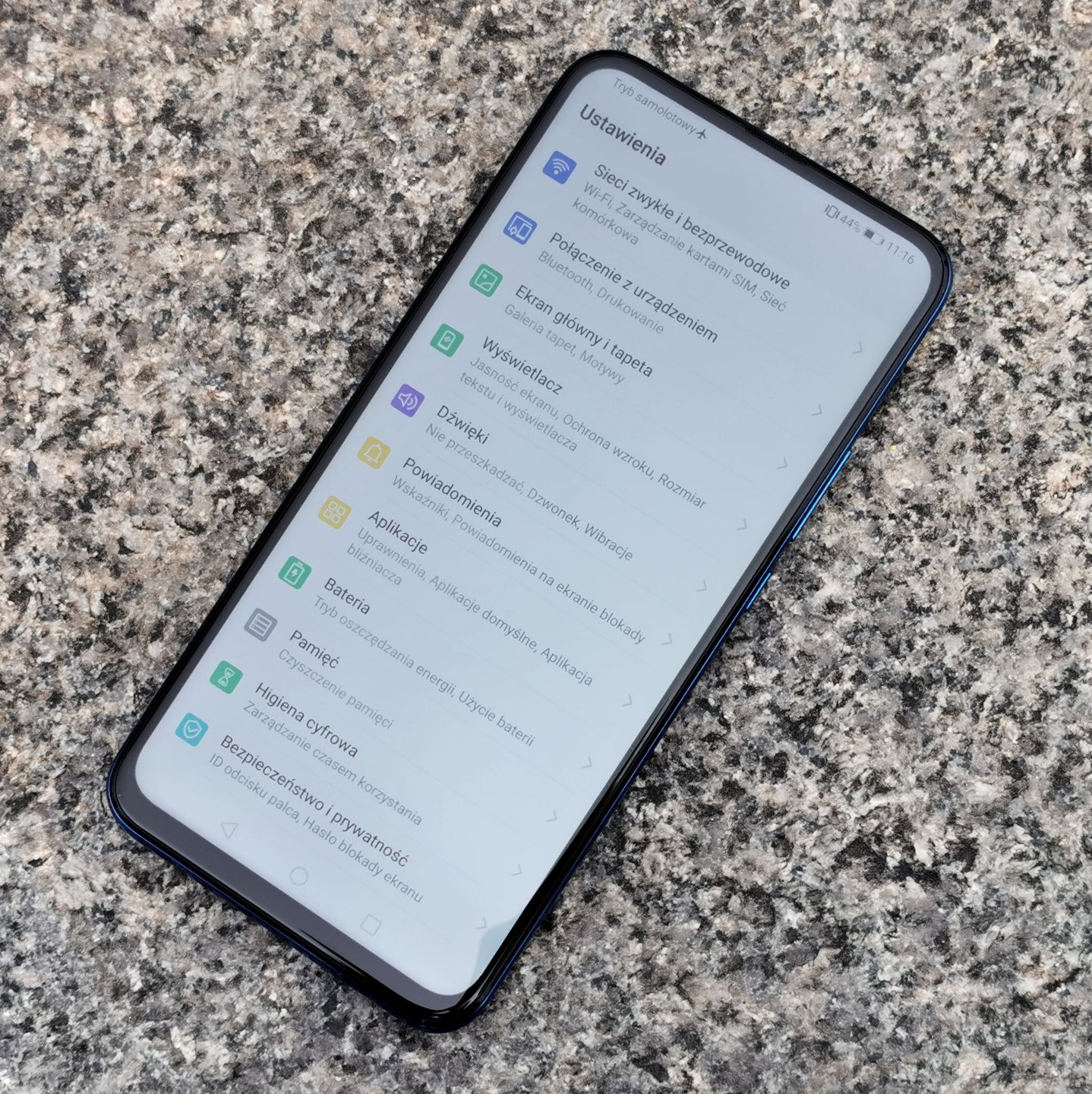 Honor 9X z wysuwanym aparatem wreszcie w Polsce. Czy warto go kupić? 2