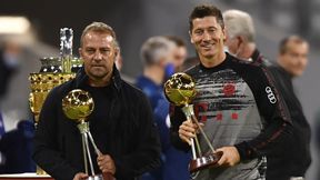 Bundesliga. Bayern - Schalke. Robert Lewandowski odebrał nagrodę dla Piłkarza Roku w Niemczech