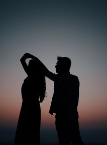 Younger generation on shaping their expectations for a romantic relationship: past experiences and role models are crucial