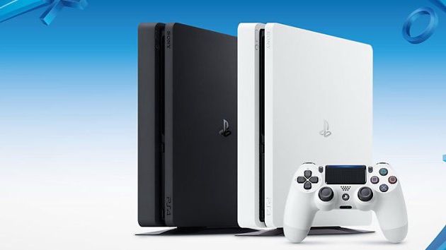 PlayStation 4 prezentem na komunię - biała i czarna konsola PS4