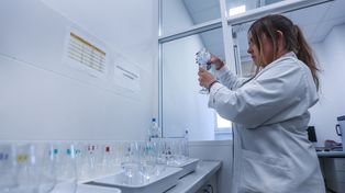 Trwa płukanie miejskiego wodociągu w Bochni. Są zalecenia sanepidu
