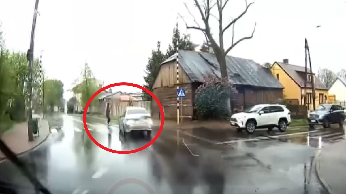 Potrącenie na przejściu dla pieszych w Karczewie