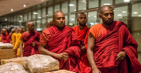 Mnisi zatrzymani z narkotykami na lotnisku. Szokująca sprawa w Sri Lanka