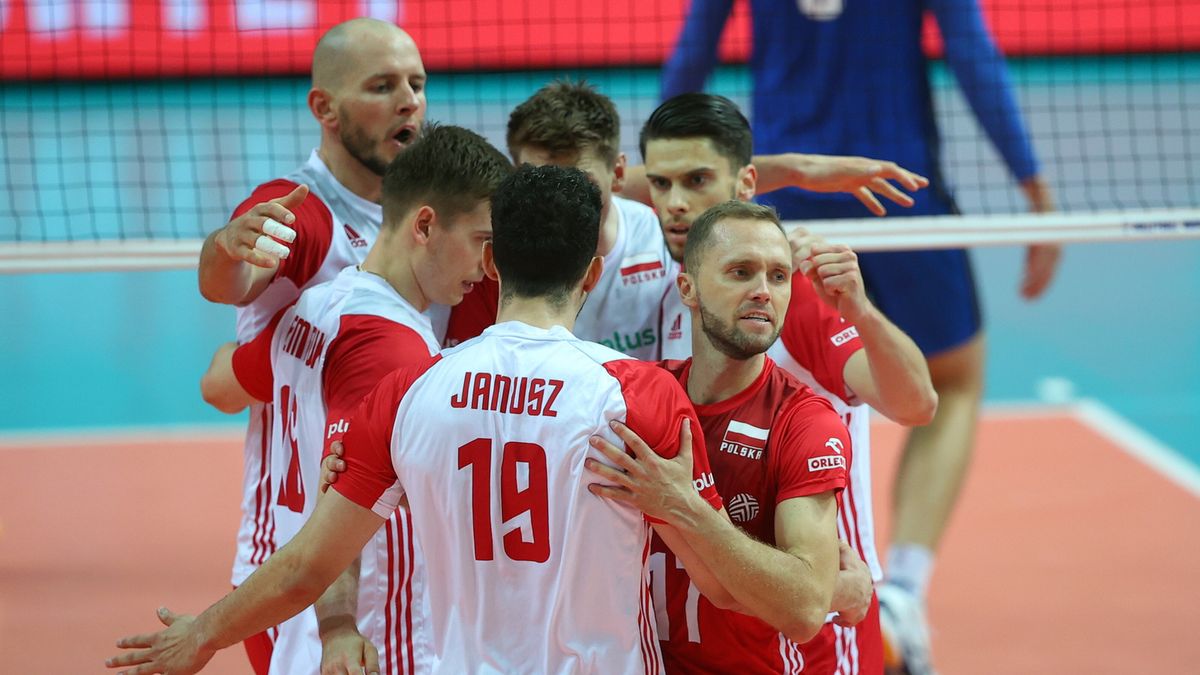 PAP / Łukasz Gągulski / Reprezentacja Polski siatkarzy podczas finału MŚ 2022