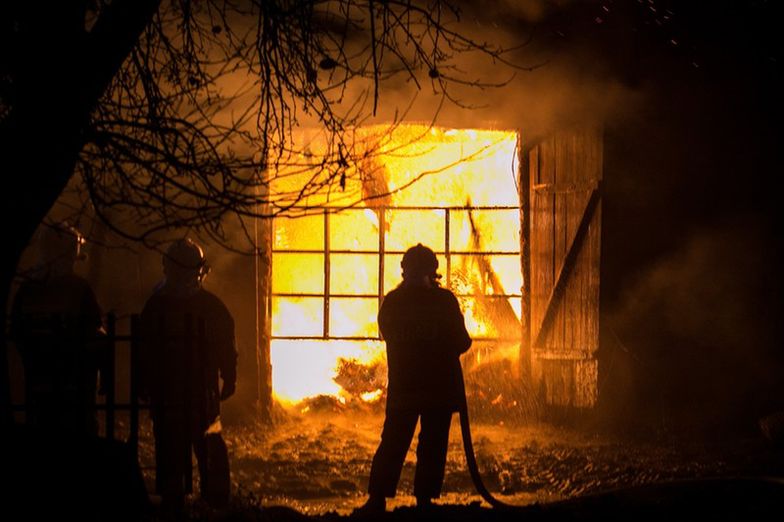 Pożary na Mazowszu. Paliło się już ponad 200 mieszkań