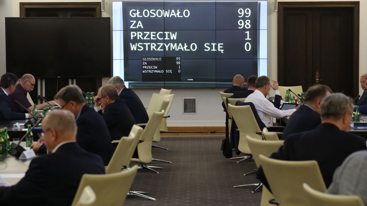 Senat zwrócił ustawę o Tarczy 4.0 do Sejmu z ponad 100 poprawkami