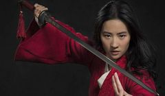 Hybrydowa premiera „Mulan” bez komercyjnego sukcesu. „Disney nie miał wyjścia, chciał ograniczyć straty”