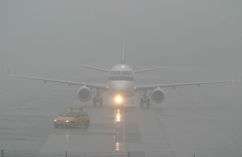 Mgła sparaliżowała ruch na gdańskim lotnisku