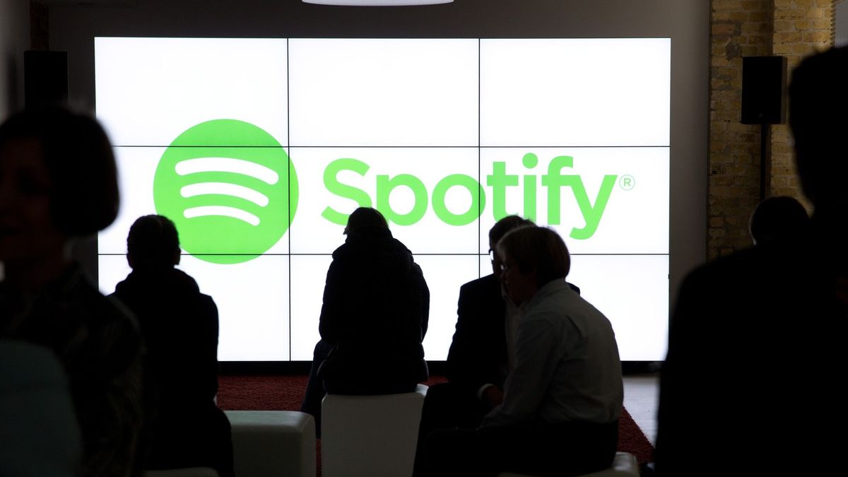 Spotify od początku działalności musi walczyć z zarzutami o łamanie praw autosrskich.
