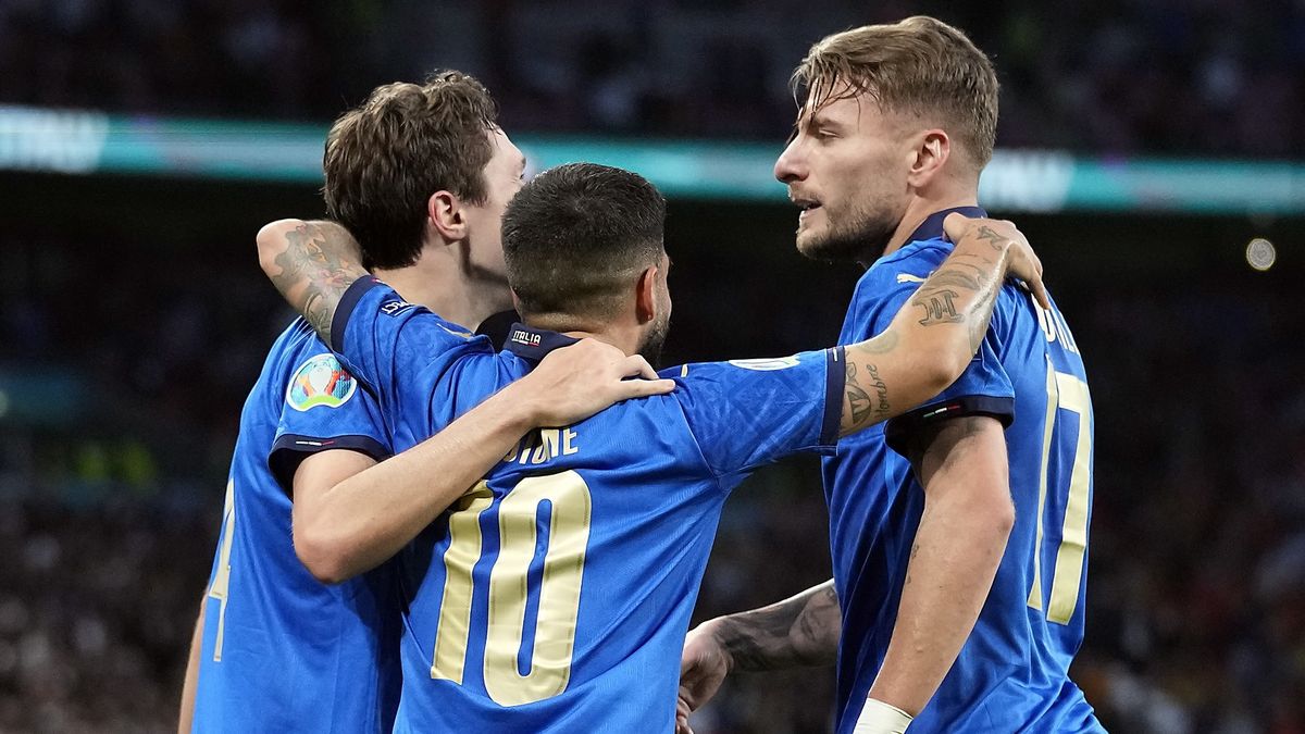 PAP/EPA / Frank Augstein / Na zdjęciu: reprezentanci Włoch