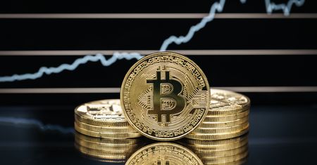 Nowy szczyt bitcoina. Cena pobiła rekord