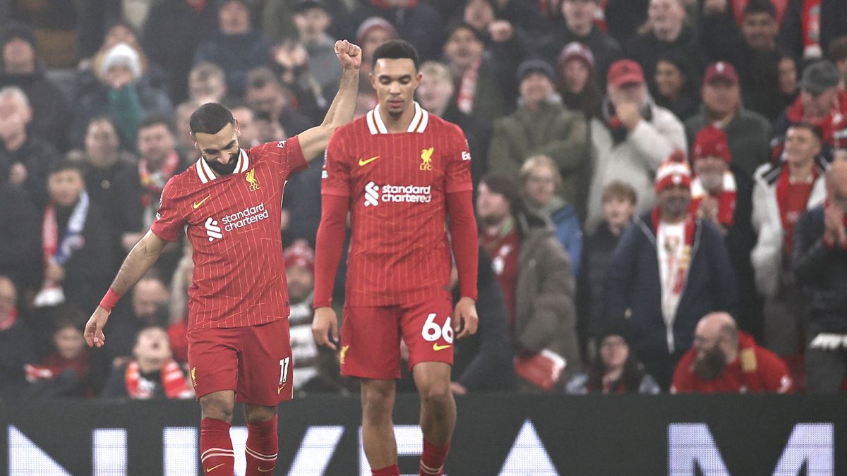 PAP/EPA / Adam Vaughan / Trent Alexander-Arnold i Mohamed Salah