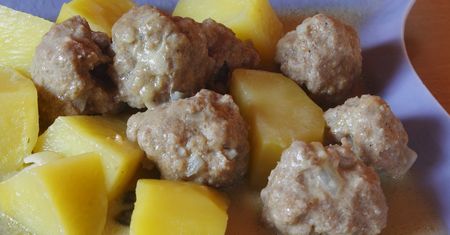 Klasyk polskiej kuchni. Pulpety w sosie koperkowym
