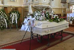 Matka z córką zginęły w Narwi. Szloch na pogrzebie koło Pułtuska