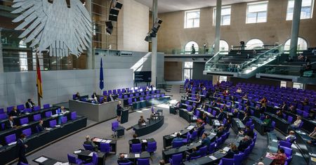 Burza w Bundestagu. Nord Stream 2 kością niezgody w Niemczech