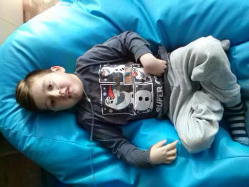 Kordian podłączony jest do koncentratora tlenu