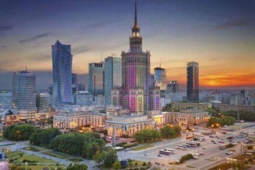Sesja Rady Warszawy. Miasto zmienia swoje finanse, chce szybszej budowy metra