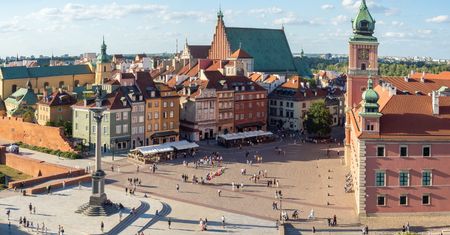Pogoda w Warszawie. Prognoza na poniedziałek 23 lutego. Duże zachmurzenie i deszcz
