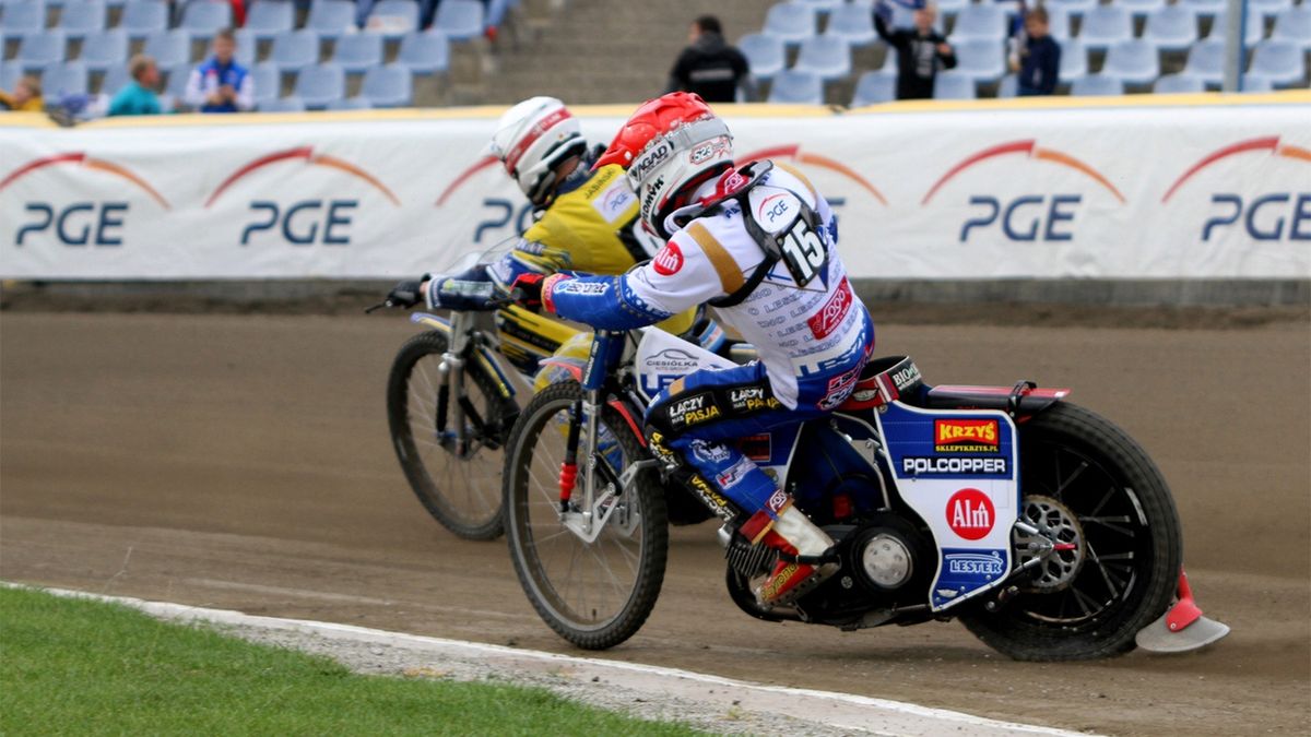 WP SportoweFakty / Jakub Brzózka / Na zdjęciu: Damian Ratajczak w czerwonym kasku