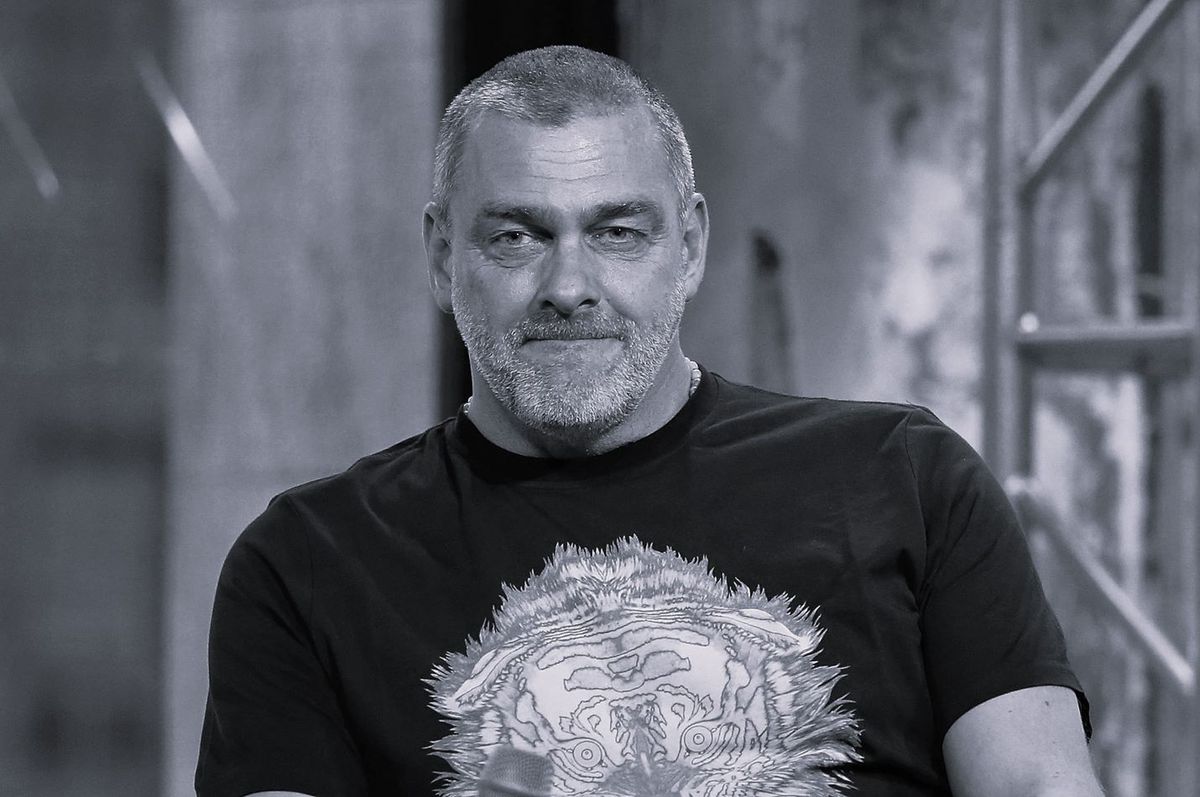 Ray Stevenson był północnoirlandzkim aktorem, który zrobił międzynarodową karierę