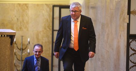 Ryszard Czarnecki tłumaczy się z kilometrówek