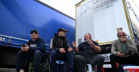 Kierowcy polskiej firmy strajkują. Tiry stoją. "Problem się rozleje"