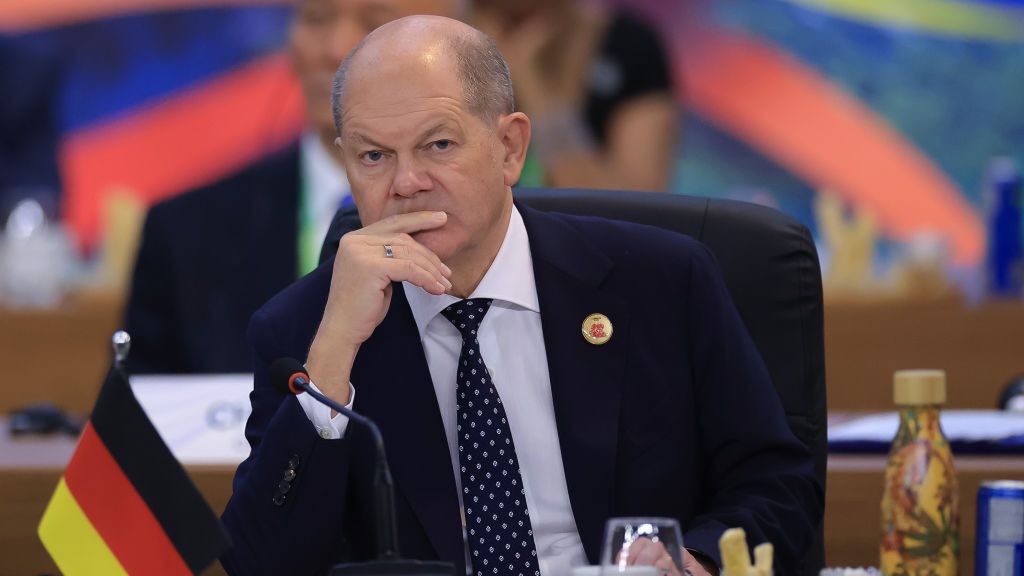 G20 Summit Rio de Janeiro 2024 - Day One
RIO DE JANEIRO, BRAZIL - NOVEMBER 18: Olaf Scholz chancellor of Germany attends the first working session as part of the G20 Summit 2024 at Museu de Arte Moderna on November 18, 2024 in Rio de Janeiro, Brazil. The 2024 G20 Summit takes place in Brazil for the first time. The event gathers leaders of the most important economies. Starvation, sustainable development and social inclusion are some of the issues to be during the summit. (Photo by Buda Mendes/Getty Images)
Buda Mendes