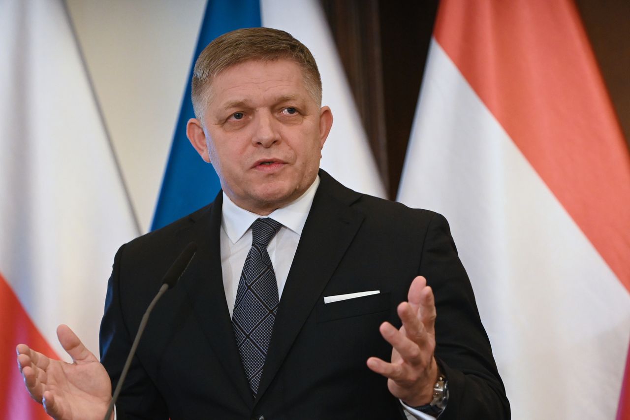 Slovak PM Fico dodges death by millimeters and faces a slow recovery