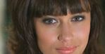 Olga Kurylenko na tropie Aarona Eckharta i Liany Liberato