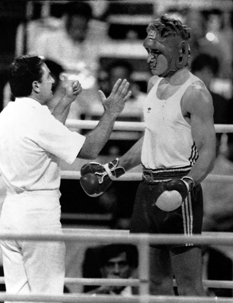 Na zdjęciu: Andrzej Gołota podczas igrzysk olimpijskich w Seulu w 1988 roku / Fot. PAP/CAF