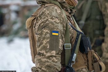 Przekształcą kod w broń. Ukraina wspiera innowacje AI