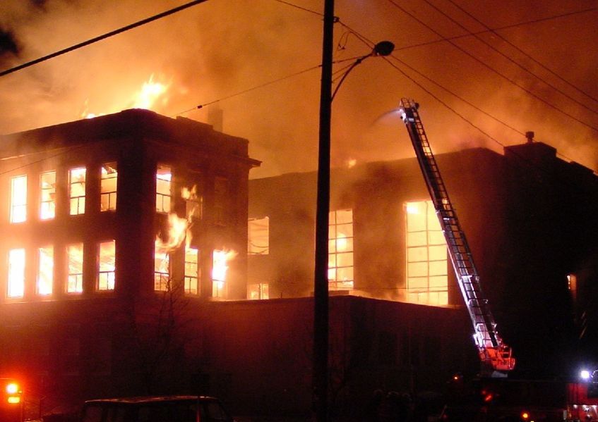 Pożar fabryki styropianu w Łochowie został opanowany!