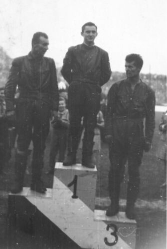 Pierwsze podium IMP 1964 dla Andrzeja Wyglendy; za nim Joachim Maj i Andrzej Pogorzelski