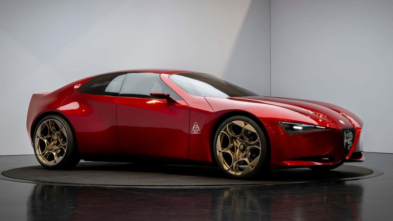 Piękne nadwozie i V6 z Ferrari. Tak wygląda przyszłość Alfy Romeo
