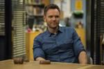 ''A Futile and Stupid Gesture'': Joel McHale jako Chevy Chase