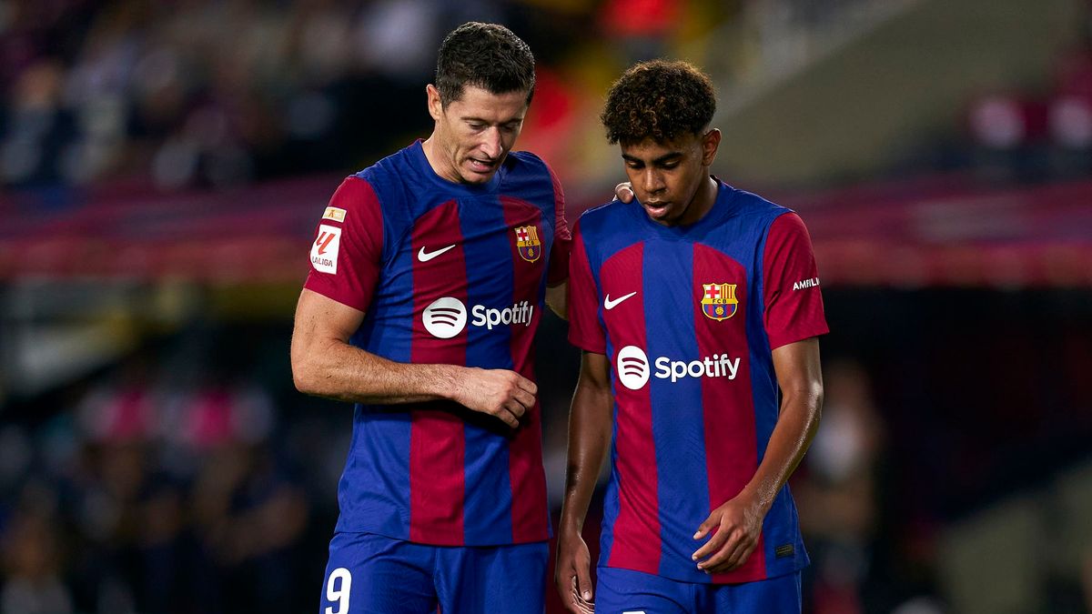 Zdjęcie okładkowe artykułu: Getty Images / Pedro Salado/Quality Sport Images / Na zdjęciu: Robert Lewandowski i Lamine Yamal