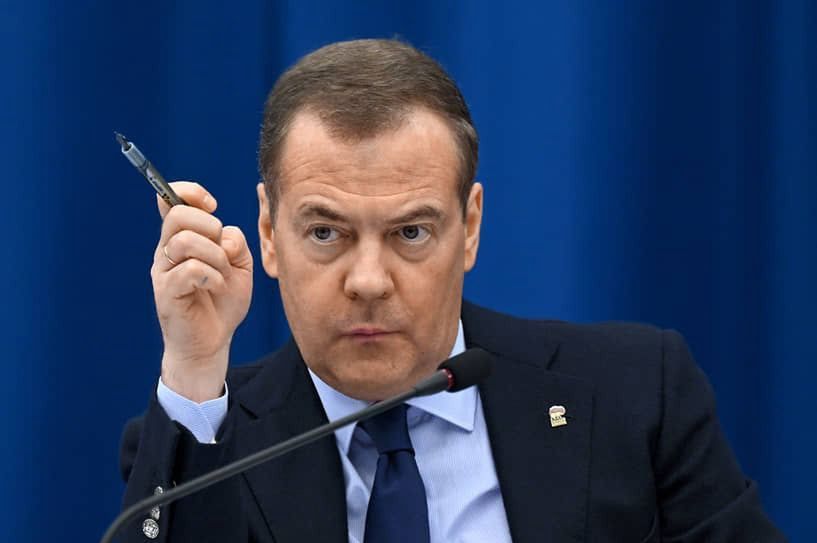Losy Ukrainy według Miedwiediewa. Kreśli trzy scenariusze