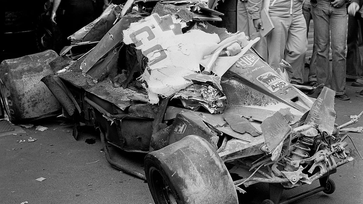 bolid Nikiego Laudy po wypadku w GP Niemiec