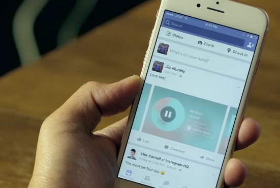 Facebook wreszcie otwiera się na usługi muzyczne, choć tylko na iPhone'ach