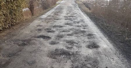 Mieszkańcy Narcyzowej mają już dość dziur. „Jesteśmy zbywani przez urzędników”