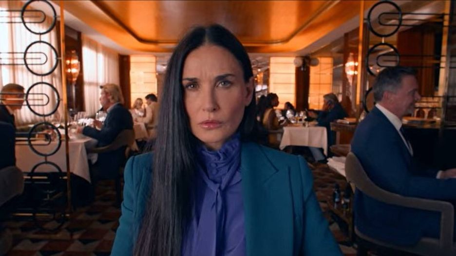 Kadr z filmu "Substancja" z Demi Moore
