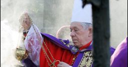 Prymas zaapelował o pomoc dla człowieka i ojczyzny