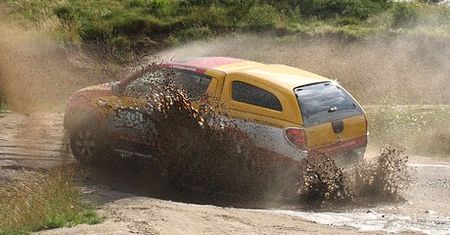 Niezniszczalny - Mitsubishi L200 2.5 DI-D Dakar