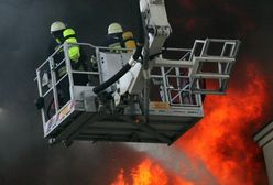 Pożar bloku w Warszawie - strażacy ugasili ogień