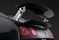 Bugatti Veyron vs Nissan GT-R