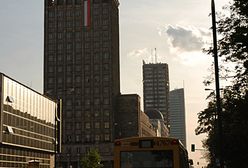 Pożar w centrum Warszawy - kłęby gryzącego dymu